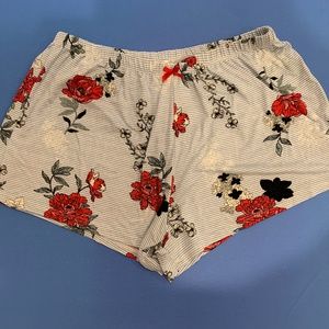 Women’s Flora cotton pajama shorts. medium